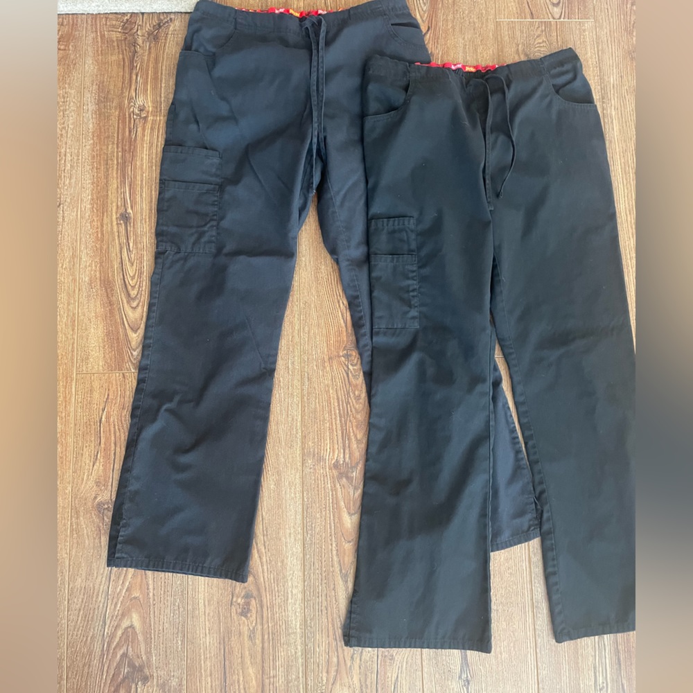 Scrub set
